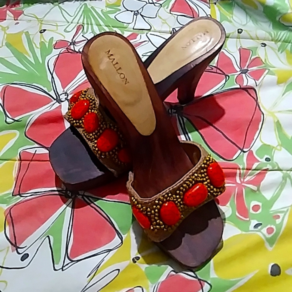 MALLON WOODEN HEELS SHOES sizes 8